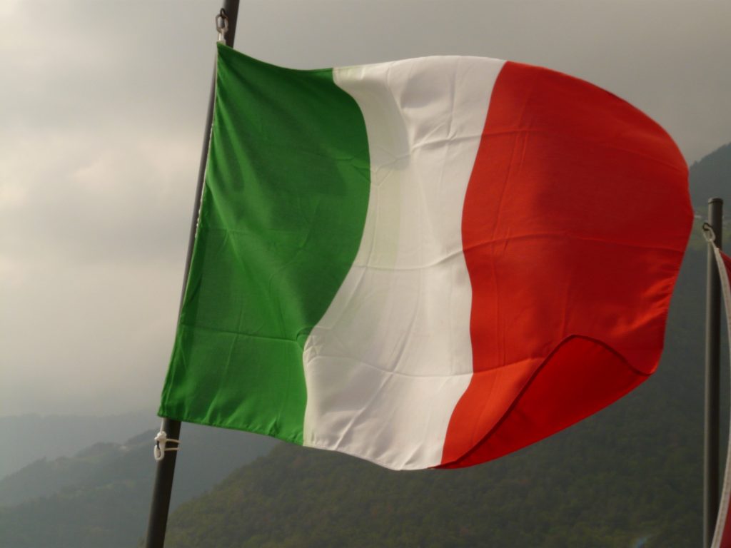 Italy's flag - History, Colours and Meaning