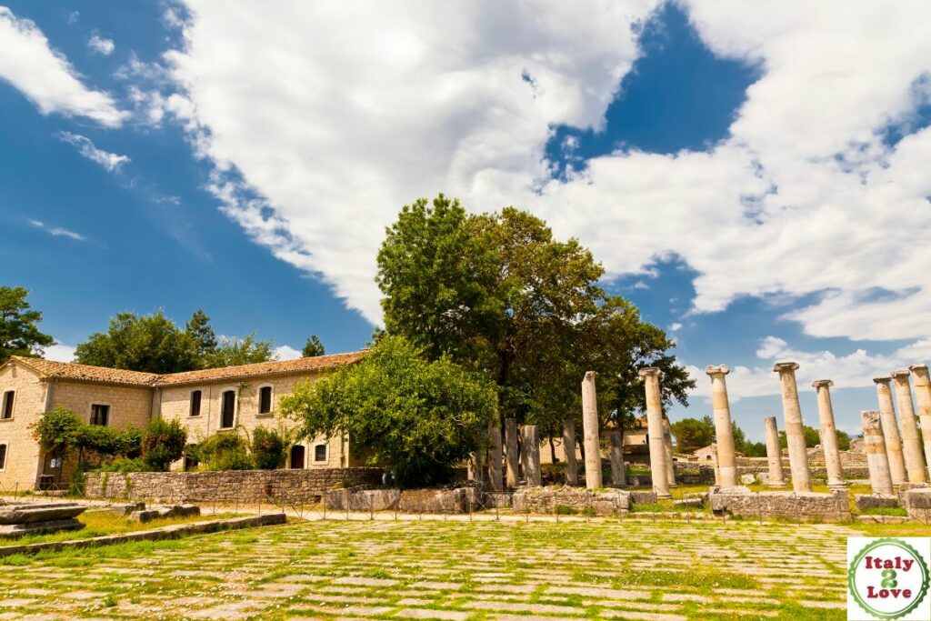 Molise travel guide - Altalia, Sepino, Molise-excavations of the Roman city